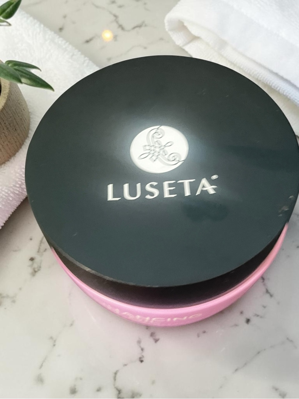 Luseta Pink Hair Mask — Deep Conditioning Treatment